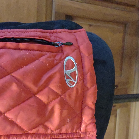 Marker Red Quilted Vest - Picture 3 of 7